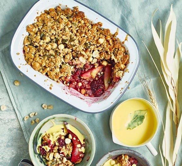 Crumble de pera y moras