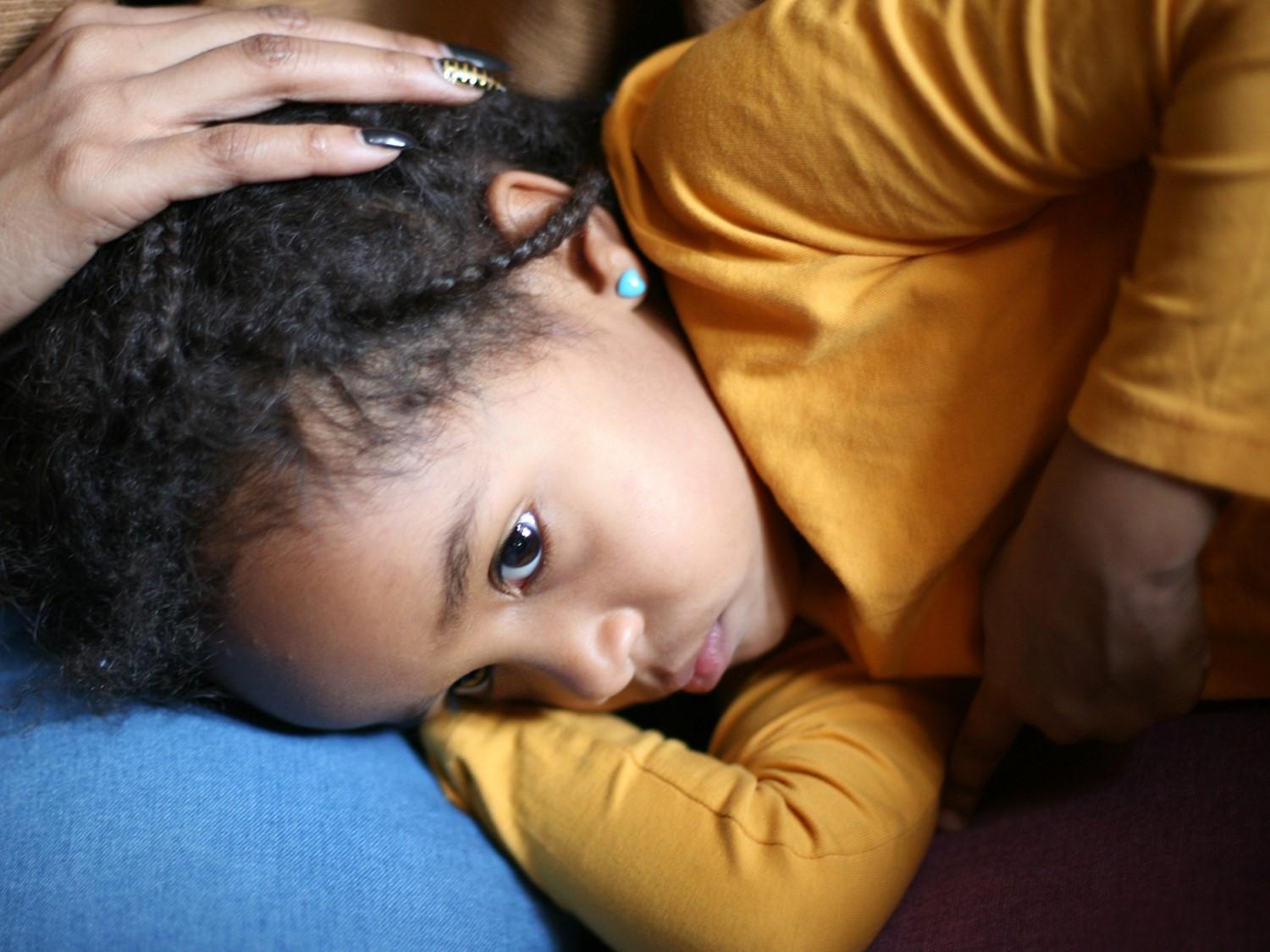 cómo bajar la fiebre a un niño de forma natural