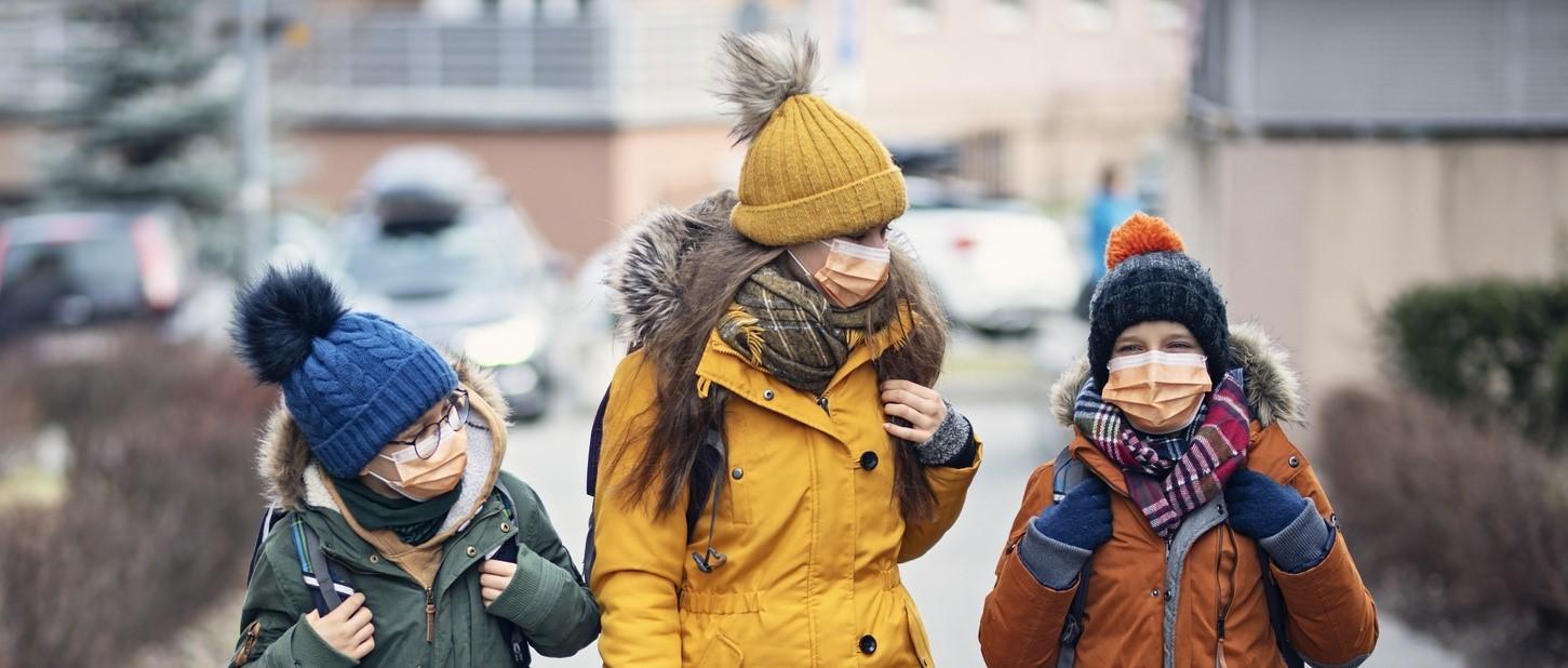 Consejos para que tus hijos se acostumbren a las mascarillas y los cubrebocas