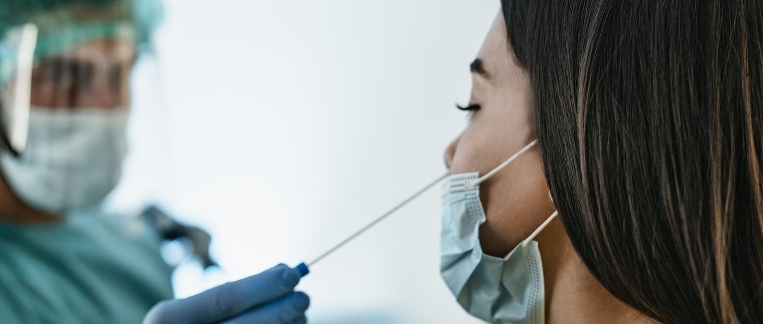 COVID-19: ¿Cómo de contagioso es Omicron?