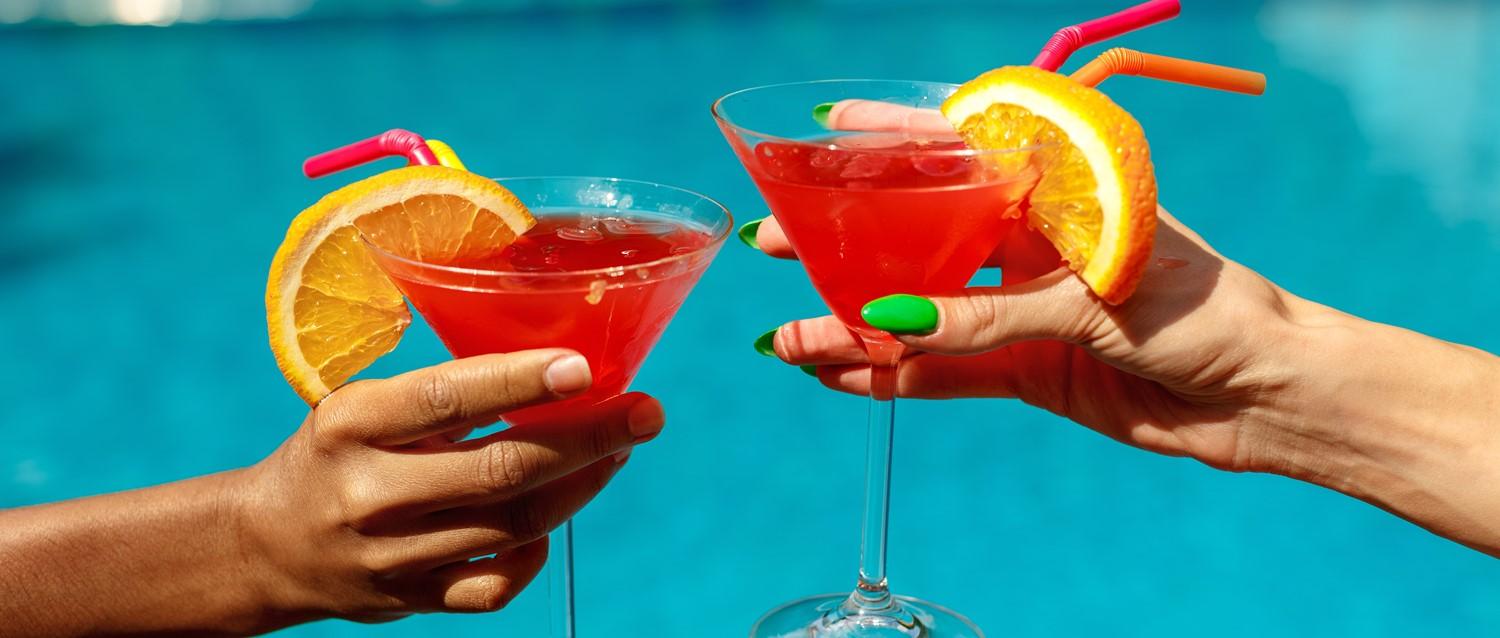 Beber al sol: un cóctel peligroso