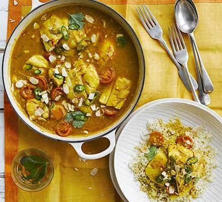 Tagine de pescado con azafrán y almendras