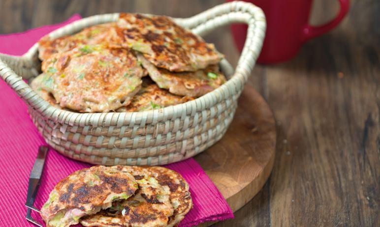 Tortitas de queso cheddar y puerro