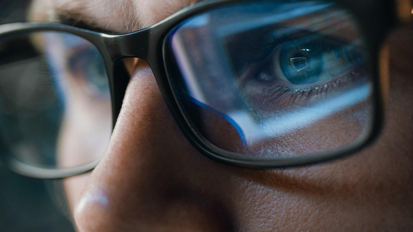 Filtros de luz azul: ¿funcionan realmente?